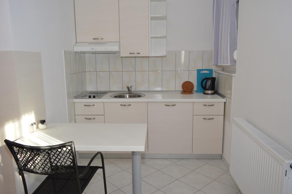 Permarinus Apartments โปดสตรานา ห้อง รูปภาพ